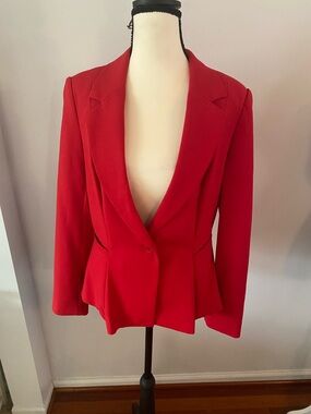 WHBM NWT size 6 red Sophia Dobby blazer